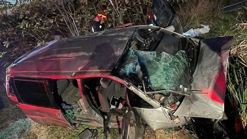 O maşină cu şase persoane s-a răsturnat în Giurgiu  / Două persoane au murit