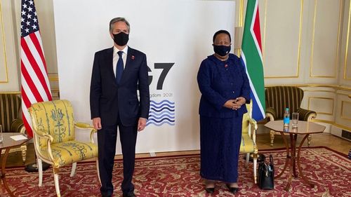 Statele Unite salută „transparenţa” Africii de Sud, care a dezvăluit existenţa variantei Omicron, după ce Pretoria a afirmă că se simte „pedepsită” şi tratată nedrept