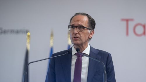 VIDEO Ambasadorul Germaniei, mesaj de Ziua Naţională: România a devenit a doua mea casă / România are multe de oferit prin tradiţiile sale şi prin peisajele frumoase / România are şi fotbalişti extraordinari