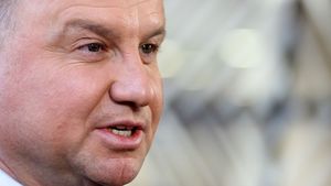 Președintele Poloniei spune că „acordurile” cu UE privind reformele judiciare „au fost rupte” / Varșovia acuză Bruxellesul că o sancționează mai dur ca pe Moscova: „O politică brutală”