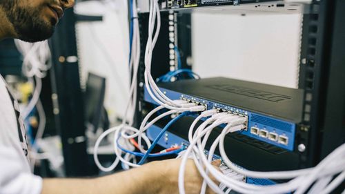 Cererea în domeniul supercalculatoarelor depăşeşte cu mult oferta. România nu a sesizat oportunitatea şi nu a intrat încă în joc