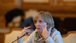 Un grup de organizații care apără libertatea presei cer investigarea serioasă a infracțiunilor împotriva jurnalistei Emilia Șercan