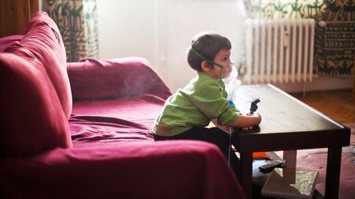 Aerosolii: Sunt sau nu utili pentru răceli, sinuzite și gripe? / Medic: "Vorbim despre o practică depășită, care datează de peste 200 de ani”