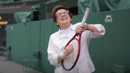 Fosta jucătoare de tenis Billie Jean King a devenit prima sportivă care a primit Medalia de Aur a Congresului SUA / Toți sportivii care au primit această distincție înaintea celebrei militante feministe au fost bărbați
