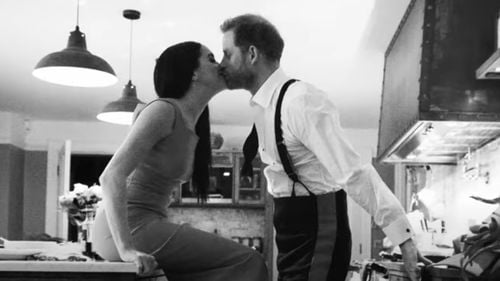 VIDEO Primele imagini din serialul documentar despre Harry şi Meghan, produs de Netflix  / Va fi lansat pe 8 decembrie / ”Când mizele sunt atât de mari, nu are mai mult sens să auzim partea noastră de poveste?”