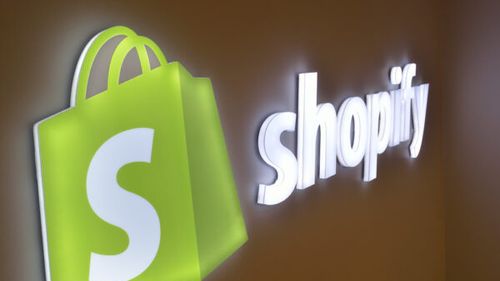Shopify lansează un instrument AI care creează automat magazine online