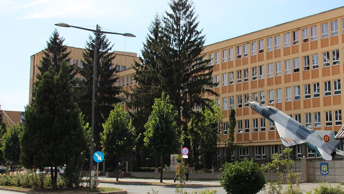 57 de elevi ai Colegiului militar din Alba Iulia, infectați cu COVID de la începerea semestrului doi. Majoritatea sunt asimptomatici