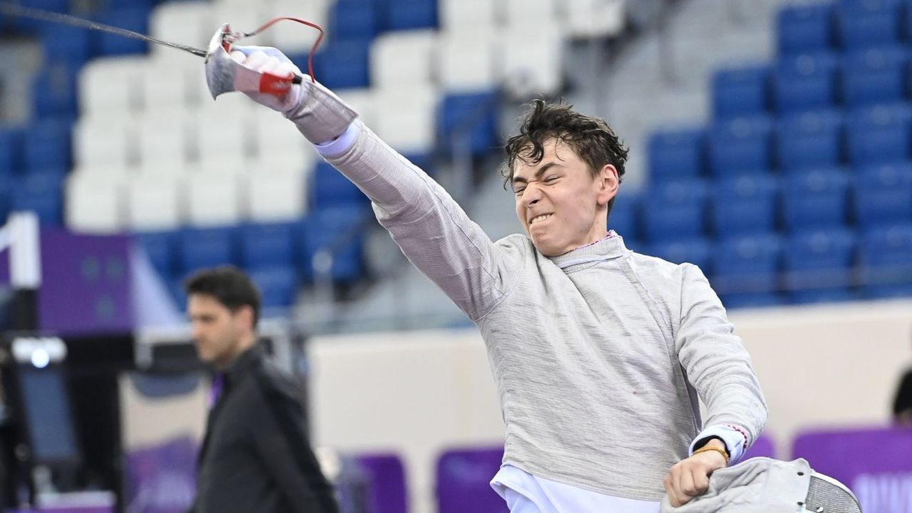 Sabrerul Vlad Covaliu, numit pentru al doilea an consecutiv cel mai bun junior din lume