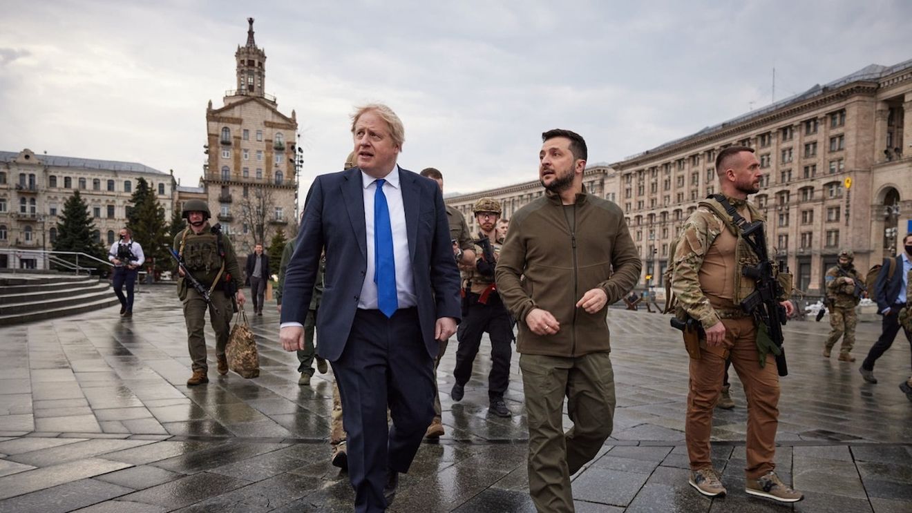 Boris Johnson se întâlnește la Kiev cu Volodimir Zelenski / ”Supriză!”