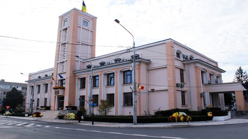 Primăria Bârlad: Facturi la utilități de sute de mii de lei / O unitate de învăţământ a primit o factură de 270.000 de lei pentru o singură lună, în timp ce Spitalul Municipal, cel mai mare consumator local, are o factură de 180.000 de lei