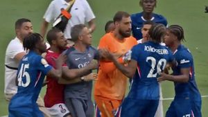 VIDEO Scandal mare după Chelsea vs PSG: Luis Enrique riscă o suspendare drastică după ce i-a pus mâna în gât unui jucător advers