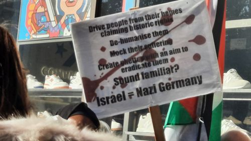 Antisemitismul a explodat, potrivit unui raport, ceea ce provoacă temeri pentru viitorul "vieții evreiești" în Occident