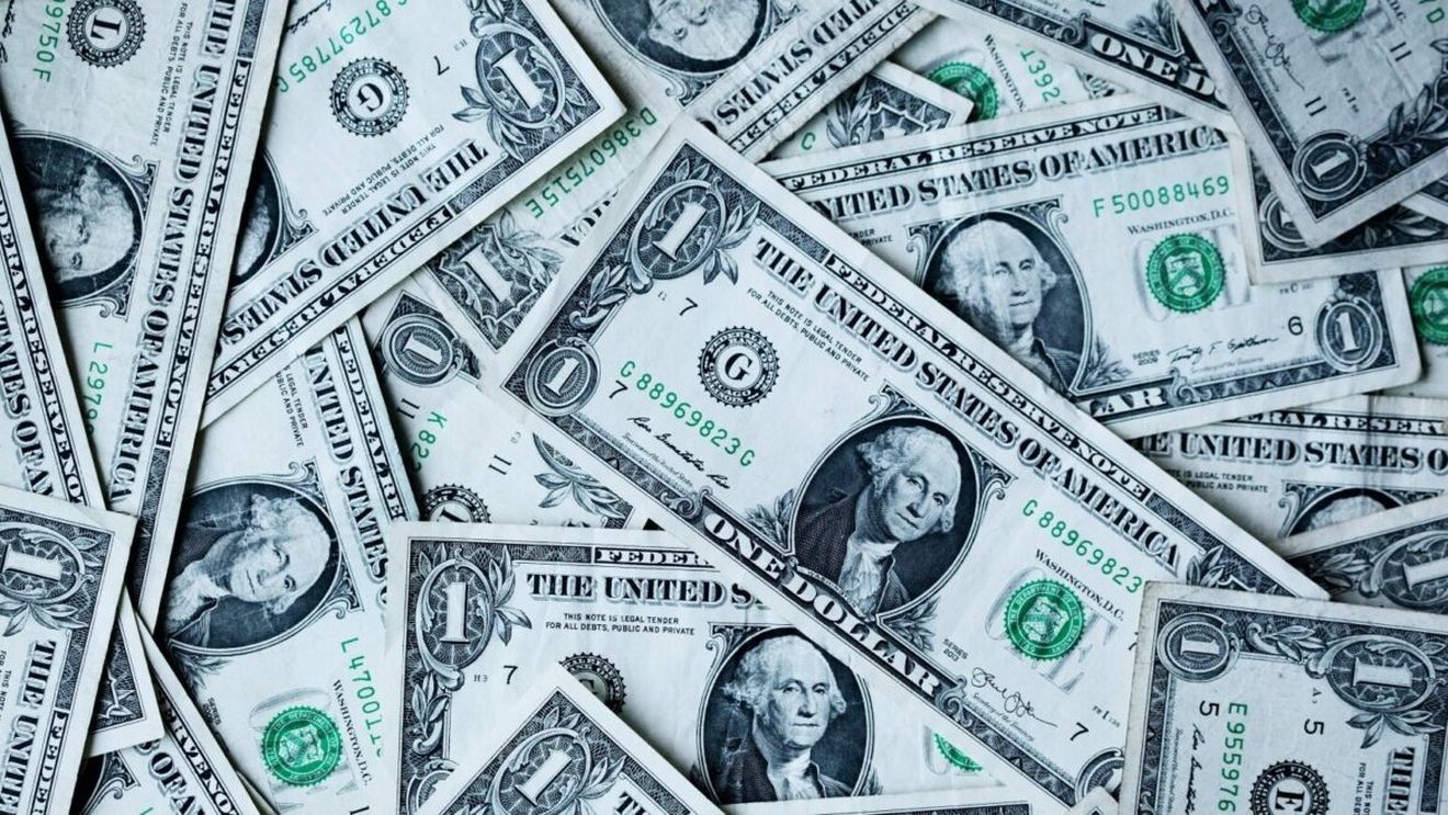 Banca centrală din Afganistan a cheltuit majoritatea rezervelor de dolari în săptămânile care au precedat victoria talibanilor / Banca nu poate răspunde solicitărilor de numerar