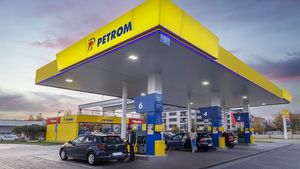 Continuă scumpirile carburanților la Petrom