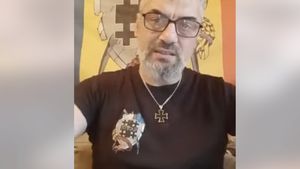 Bărbat din Dolj, trimis în judecată pentru propagandă legionară și mesaje antisemite și xenofobe pe Facebook / Marian Motocu este menționat inclusiv în raporatele Institutului Național pentru Studierea Holocaustului