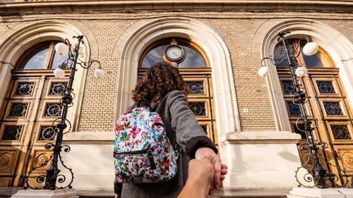 Surse: Studenții vor începe în toamnă cursurile față în față, decizie luată în ședința de la Cluj a Consiliului Rectorilor