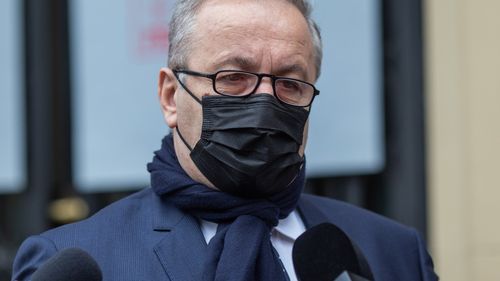 Vasile Dîncu, la revenirea unei nave militare dintr-o misiune internaţională: Sperăm că o să vă putem asigura şi o dotare la nivelul celorlalte ţări / Câteodată nici familiile dumneavoastră nu înţeleg foarte bine de ce trebuie să facem aceste sacrificii