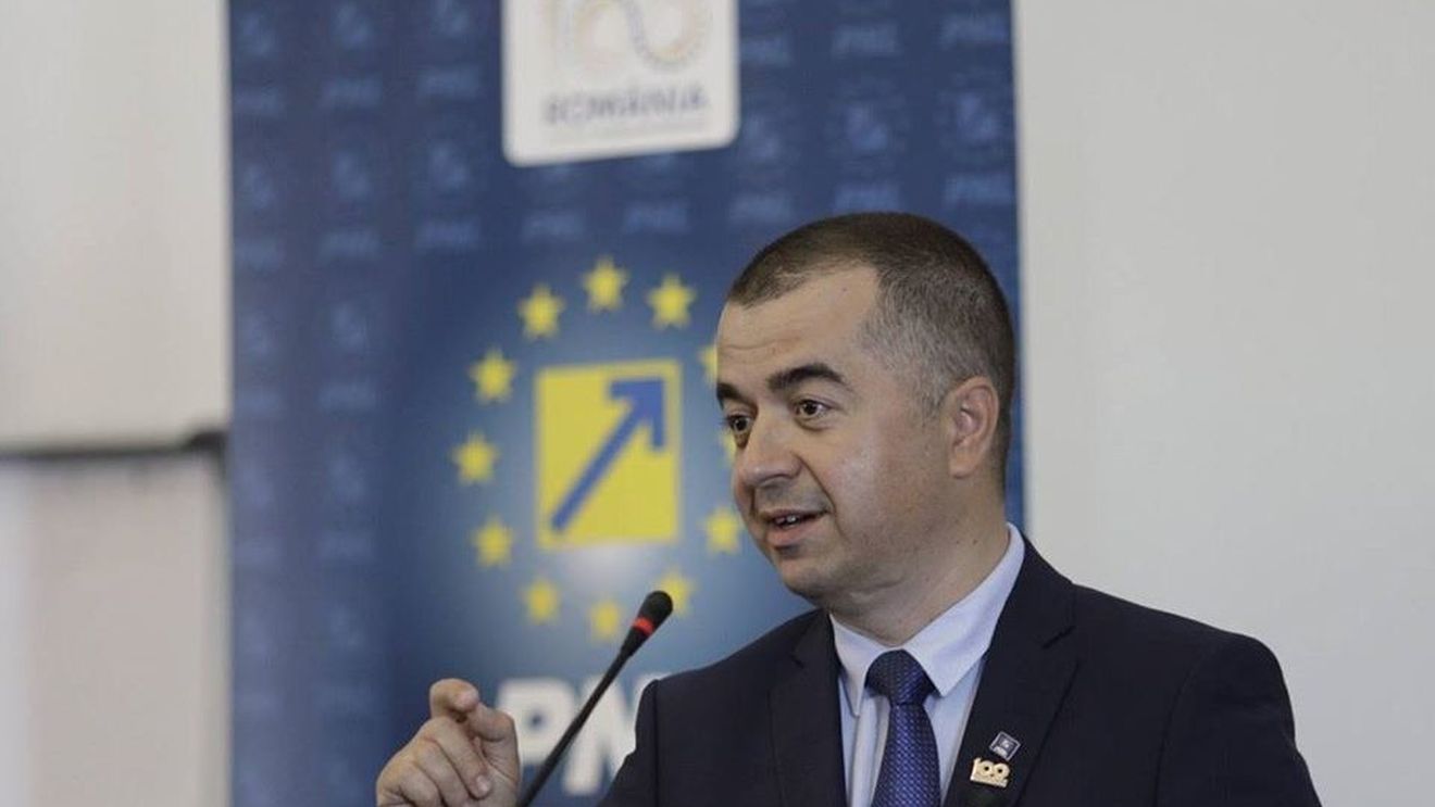 Șeful PNL Tulcea îl contrazice pe Klaus Iohannis și spune că ar trebui să existe o dezbatere cu Viorica Dăncilă
