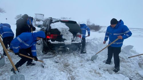 Vrancea: Traficul spre București a fost închis / Stare de alertă în urma ninsorilor abundente de azi noapte
