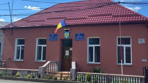 Sindicatul 'Forţa Legii' condamnă măsurile anunţate de Bolojan: "Un experiment periculos pentru administraţia locală"