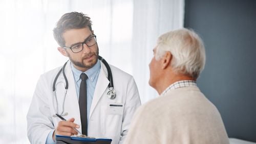 Vezi în ceață? Află cum se tratează cataracta