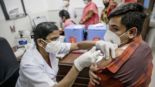 India a administrat în luna august mai multe doze de vaccin anti-COVID-19 decât toate statele G7 combinate