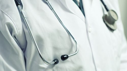 Ministerul Sănătății scade pragul de admitere la Rezidențiat, după ce prea puțini candidați au realizat baremul minim / Înainte de examen, tot ministerul a crescut pragul pentru „ridicarea nivelului de selecție a candidaților”