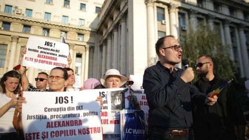 EXCLUSIV Cum e protejat Alexandru Cumpănașu de ”sistemul” pe care îl denunță: are protecție și mașină de lux de la Ministerul de Interne pentru că ar fi primit amenințări, deși la Parchet nu e nici un dosar despre presupusele amenințări