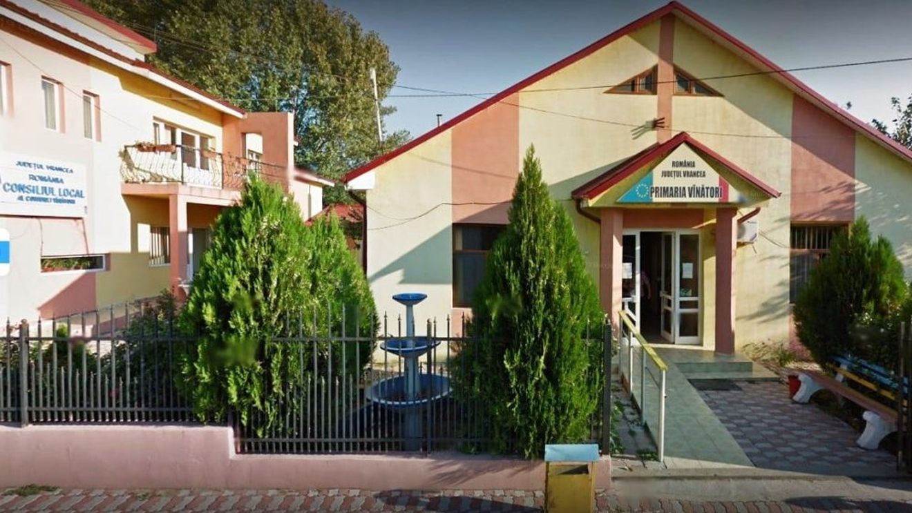 Percheziții la Primăria Vînători (Vrancea). Sunt vizate afaceri cu excavări în zone protejate