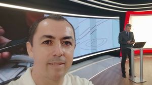Explicațiile lui Ciocăzanu, șeful știrilor TVR, privind contractele încheiate cu PNL: Mi se reproșează că nu am marcat cu “P” mesajele publice ale PNL. Nu aveam de ce să o facem, din moment ce a fost vorba de declarații, oricum publice, ale liderilor PNL