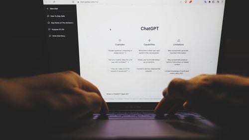 OpenAI ia în calcul lansarea unor instrumente AI dedicate sănătății utilizatorilor