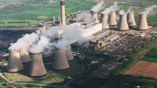 The Financial Times: Ingenioasa includere a biomasei  în strategia climatică / De ce se opresc centralele pe cărbune, nu și cele care ard lemn, care primesc subvenții generoase