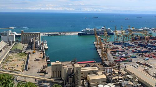Portul din Barcelona va reduce capacitatea terminalelor de croaziere până în 2030, din cauza turismului excesiv