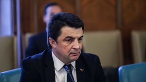 Fostul ministru al Culturii în Guvernul Dăncilă, senatorul Daniel Breaz, a intrat în Pro România. Există discuții pentru o candidatură în Parlament