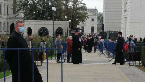 Mitropolia Moldovei şi Bucovinei a notificat Prefectura Iaşi că nu mai organizează în acest an ceremoniile pentru sărbătoarea Sfintei Cuvioase Parascheva