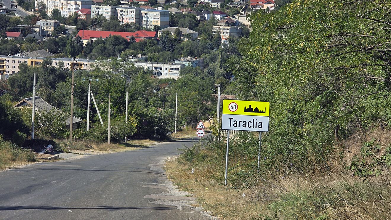 Încercări de sabotare a reformei administrative de la Chișinău. Tensiunile, animate de un socialist și o apropiată a fugarului pro-rus Ilan Șor