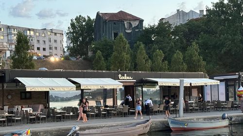 Pană de curent în portul Tomis din Constanța în plin sezon estival, terasele nu pot prelua comenzile