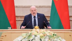 Lukașenko îi îndeamnă pe protestatarii din Kazahstan să îngenuncheze în fața militarilor și să își ceară iertare: „Este cazul să se liniştească. Ajunge! Să se așeze la masa negocierilor cu puterea”