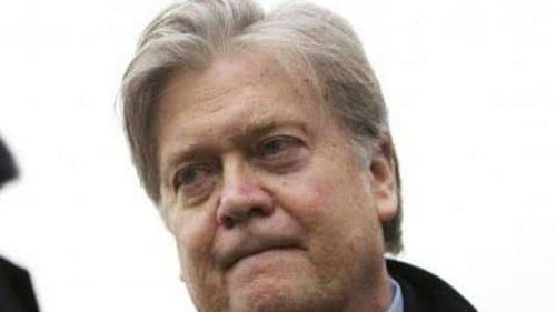 Fostul consilier al lui Trump, Steve Bannon, s-a predat pentru a executa o sentinţă de 4 luni de închisoare