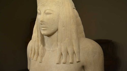 O statuie rară, veche de 2.700 de ani, expusă pe insula grecească Santorini în acest weekend