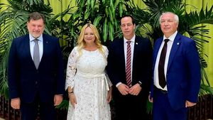 Rectorii Azamfirei, Pirtea și Abrudan îl însoțesc pe ministrul Rafila în Cuba, potrivit ambasadei României la Havana