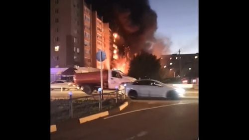 BREAKING VIDEO Un avion militar rusesc Su-34 s-a prăbușit într-un oraș din sudul Rusiei, într-o zonă rezidențială / 2 morți și 15 răniți