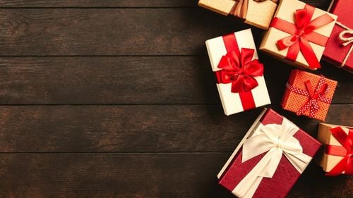 Cadourile de Crăciun vor veni cu întârziere în acest an, din cauza problemelor globale de producție și transport