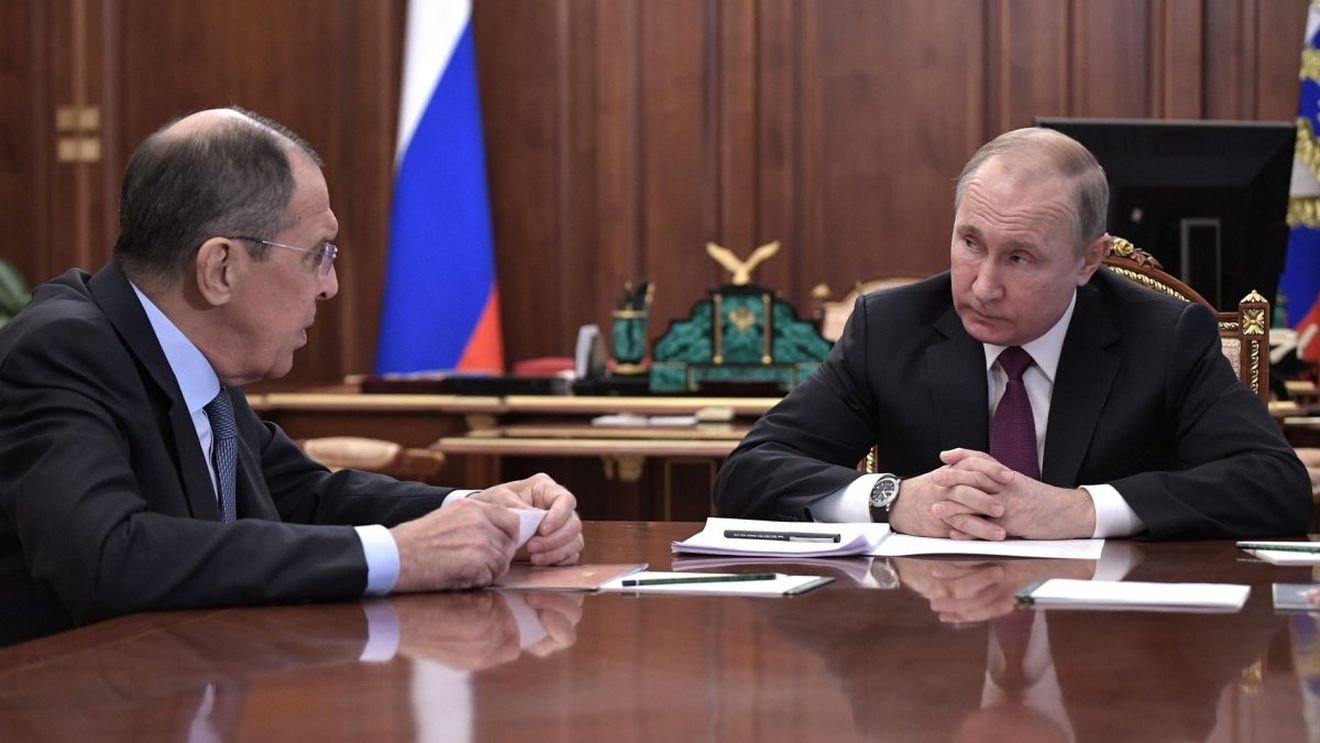 UPDATE UE confirmă oficial sancțiunile împotriva lui Putin /  Financial Times anunțase că UE discută înghețarea averilor ținute de Putin și Lavrov în Occident