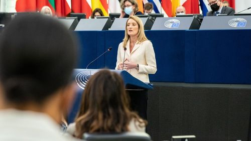 Parlamentul European concepe în sfârșit un plan pentru a-i obliga pe eurodeputați să fie prezenți la dezbateri