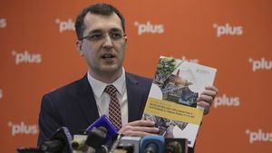 Vlad Voiculescu propune referendum în Alianța USR PLUS pentru a decide modul de desemnare a candidatului la Primăria București, după ce Nicușor Dan a anunțat că respinge ideea alegerilor primare