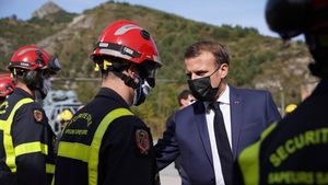 Opt oraşe din Franţa, inclusiv Parisul, sunt în alertă maximă / Autorităţile pregătesc încă 4.000 de paturi în spitale