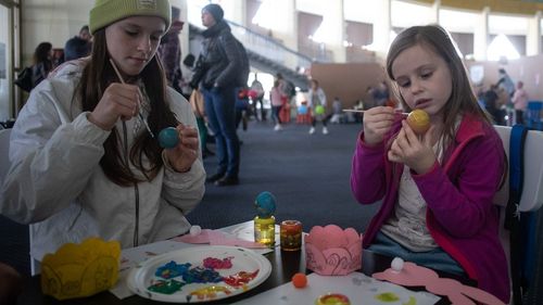 Peste 2000 de copii ucraineni, înscriși ca audienți în școlile și grădințele din România