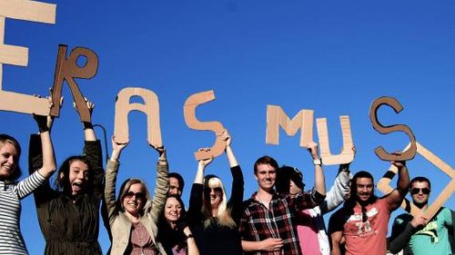 SURSE: Statele UE care încalcă statul de drept nu vor mai putea trimite studenţii în programele Erasmus. România, vizată