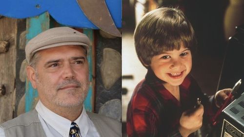 Audiențe „Singur Acasă 3”. Filmul de pe Antena 1, lăsat mult în urmă de specialul „Las Fierbinţi” de pe Pro TV cu discursul memorabil al primarului Vasile: „România educată. Gargară! Mii de km de autostrăzi. Gargară! Sute de spitale noi. Gargară! Şcoli noi. Gargară!”- Pagina de Media